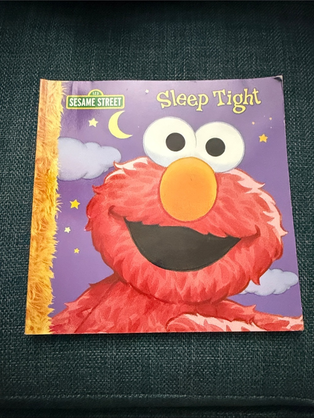 Sesame Street Elmo Bedtime Book - Red & Purple
